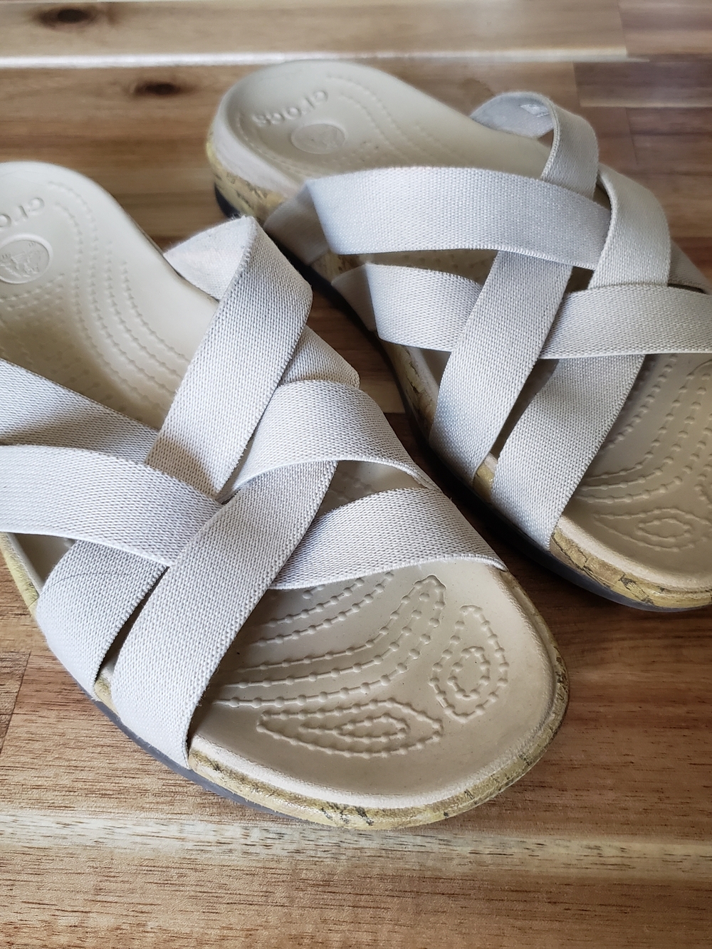CROCS Women’s Beige Crisscross Slip-On Sandals - Size W7